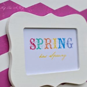 Easy Spring artwork using canvas frames!