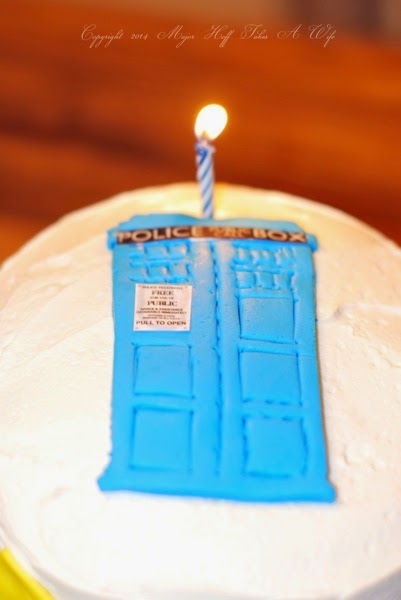 Doctor Who Tardis Cake with Fondant Police Box