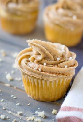 Cinnamon Maple Buttercream frosting.