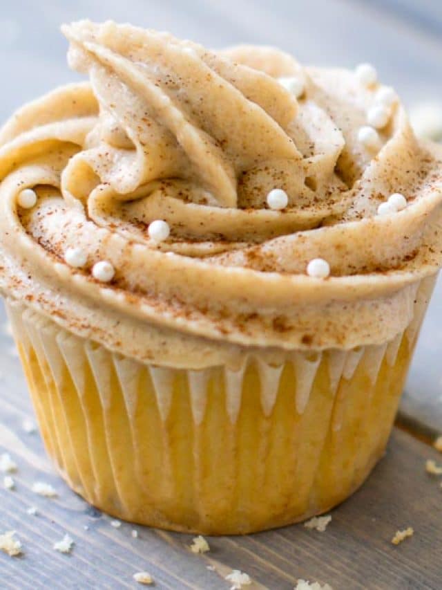 Perfect Fall Cupcake! Snickerdoodle with Maple Buttercream  Frosting