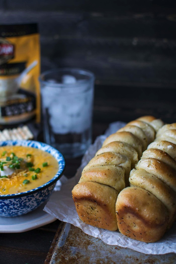 Garlic pull apart bread with soup