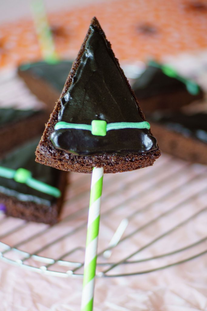 A single witch hat made with brownies on a straw for a fun Halloween treat