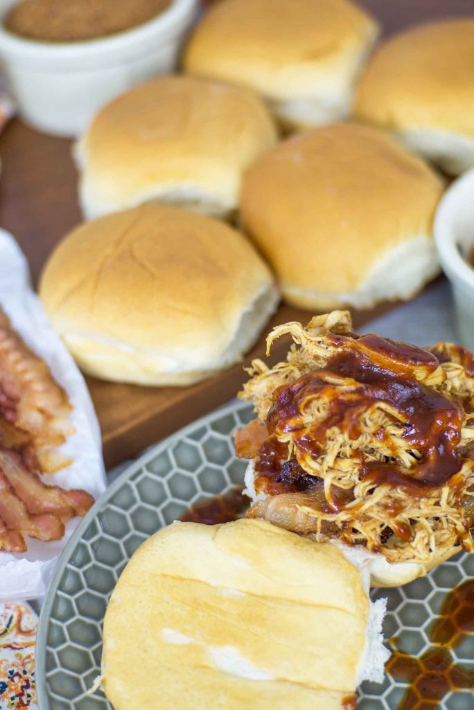 Shredded chicken sliders recipe for a perfect party appetizer 
