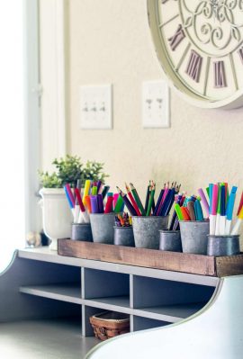 Farmhouse pencil and marker storage for desktop