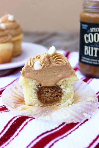 white chocolate cookie butter cupcakes